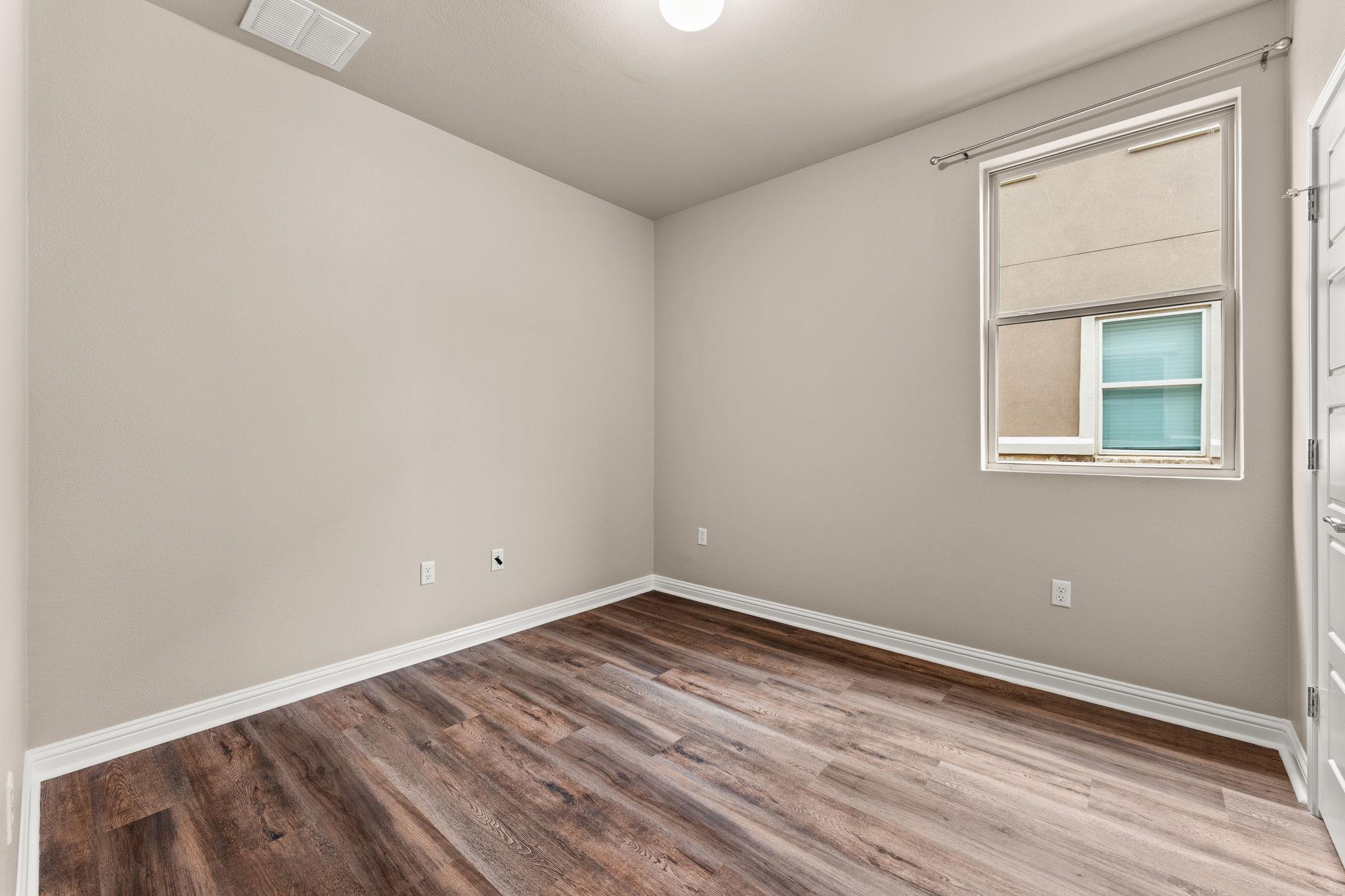 6814 E Riverside Dr #21 Property Photo 14