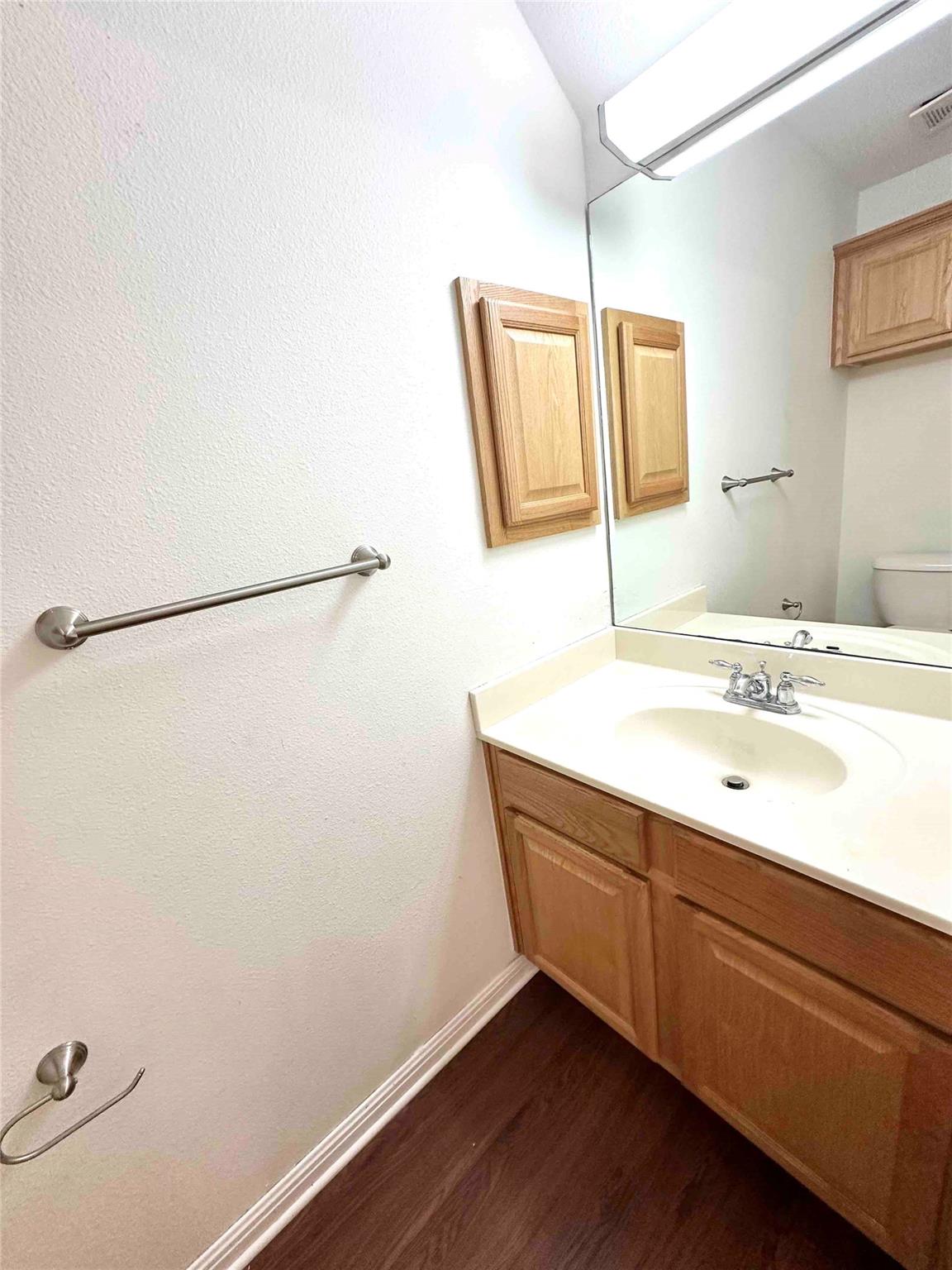 6900 E Riverside Dr #27 Property Photo 8