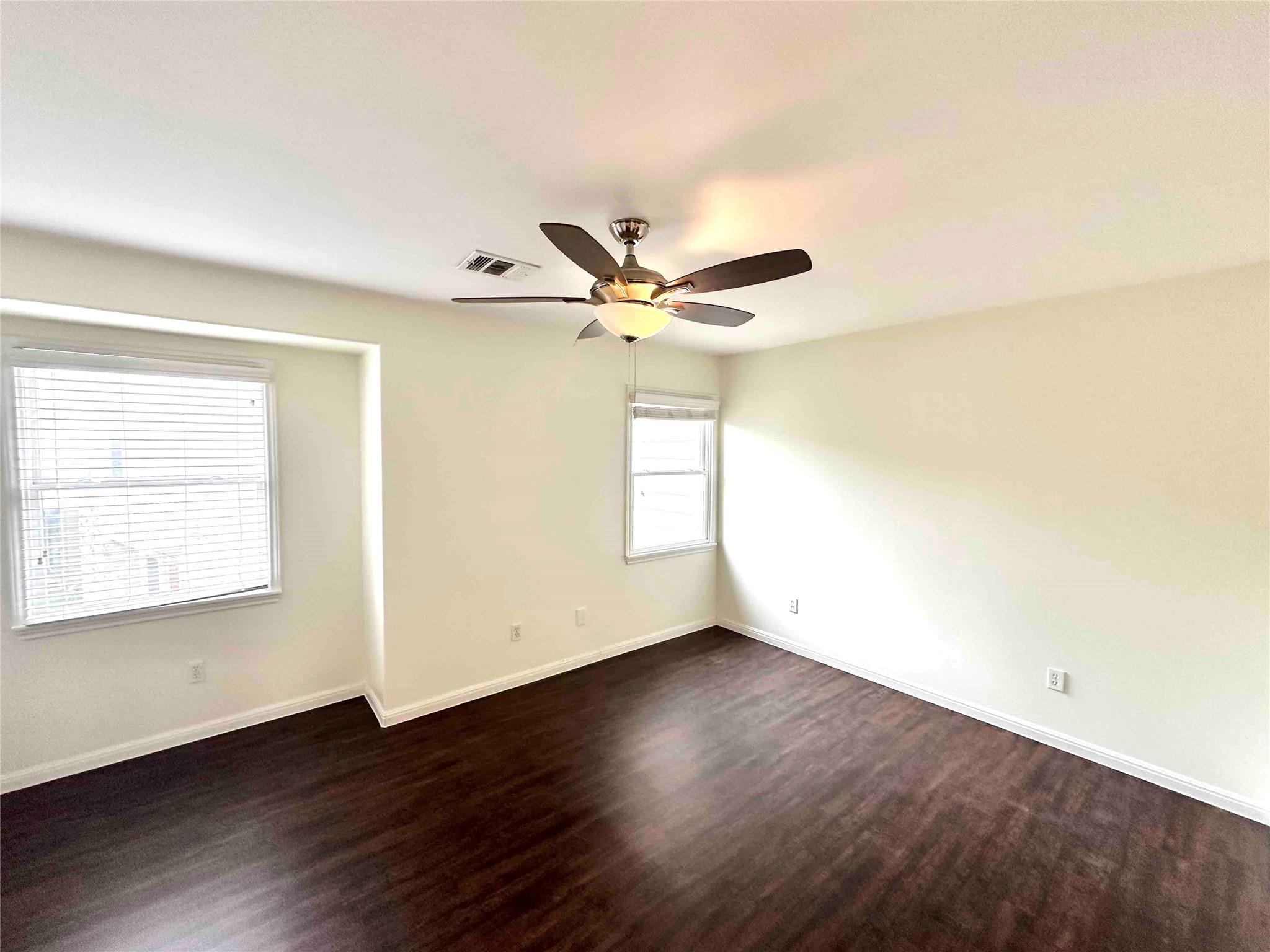 6900 E Riverside Dr #27 Property Photo 11