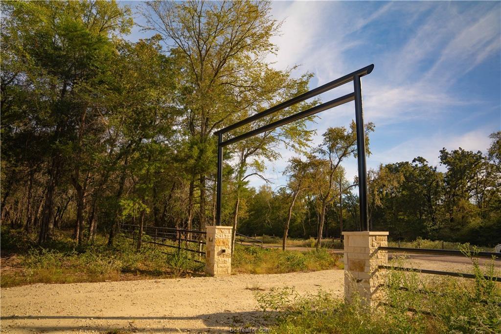 12424 Red Hill Rd Property Photo 1