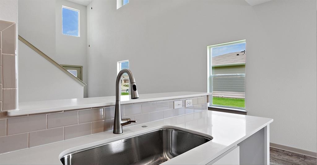 128 New Hampton Way Property Photo 10