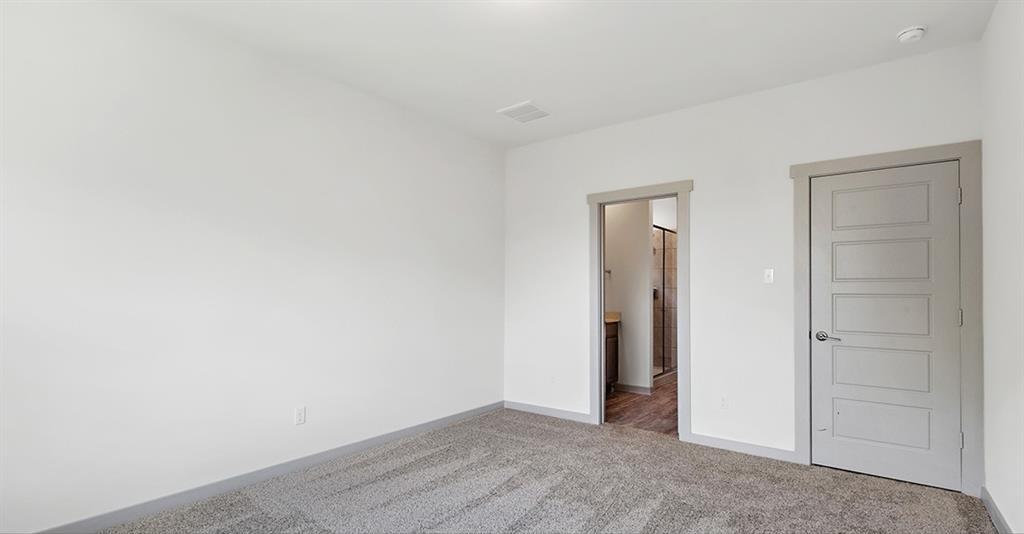 128 New Hampton Way Property Photo 15