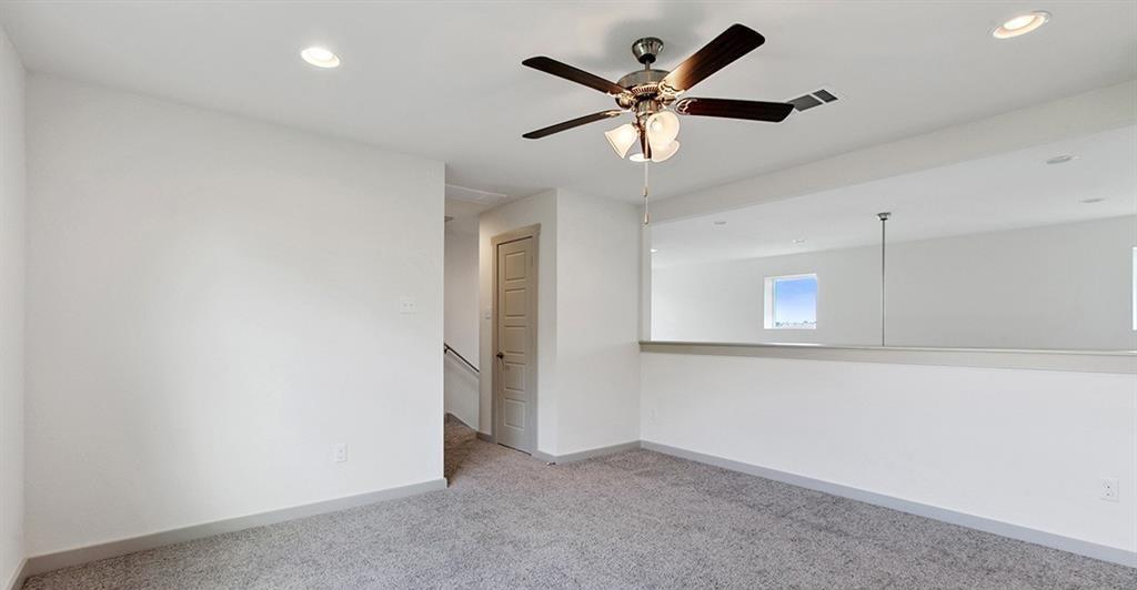128 New Hampton Way Property Photo 20