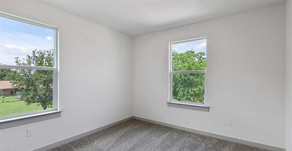 128 New Hampton Way Property Photo 22