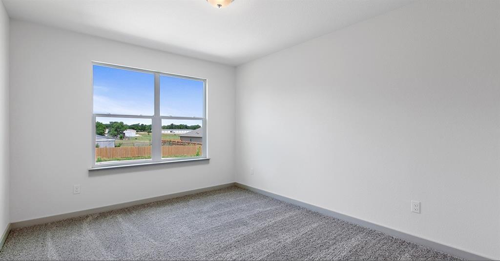 128 New Hampton Way Property Photo 23