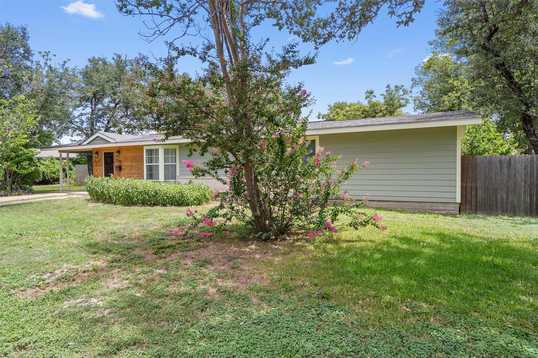 7707 Robalo Rd Property Photo 3