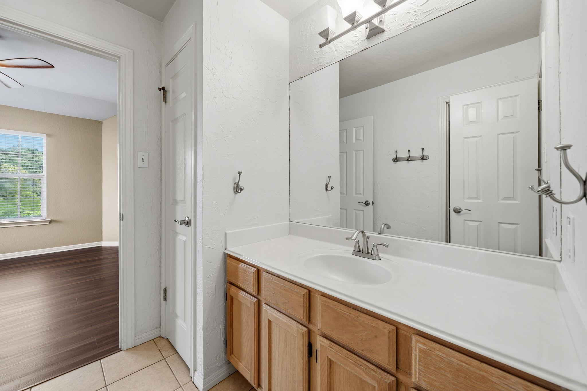 6604 Strutton Cv Property Photo 28