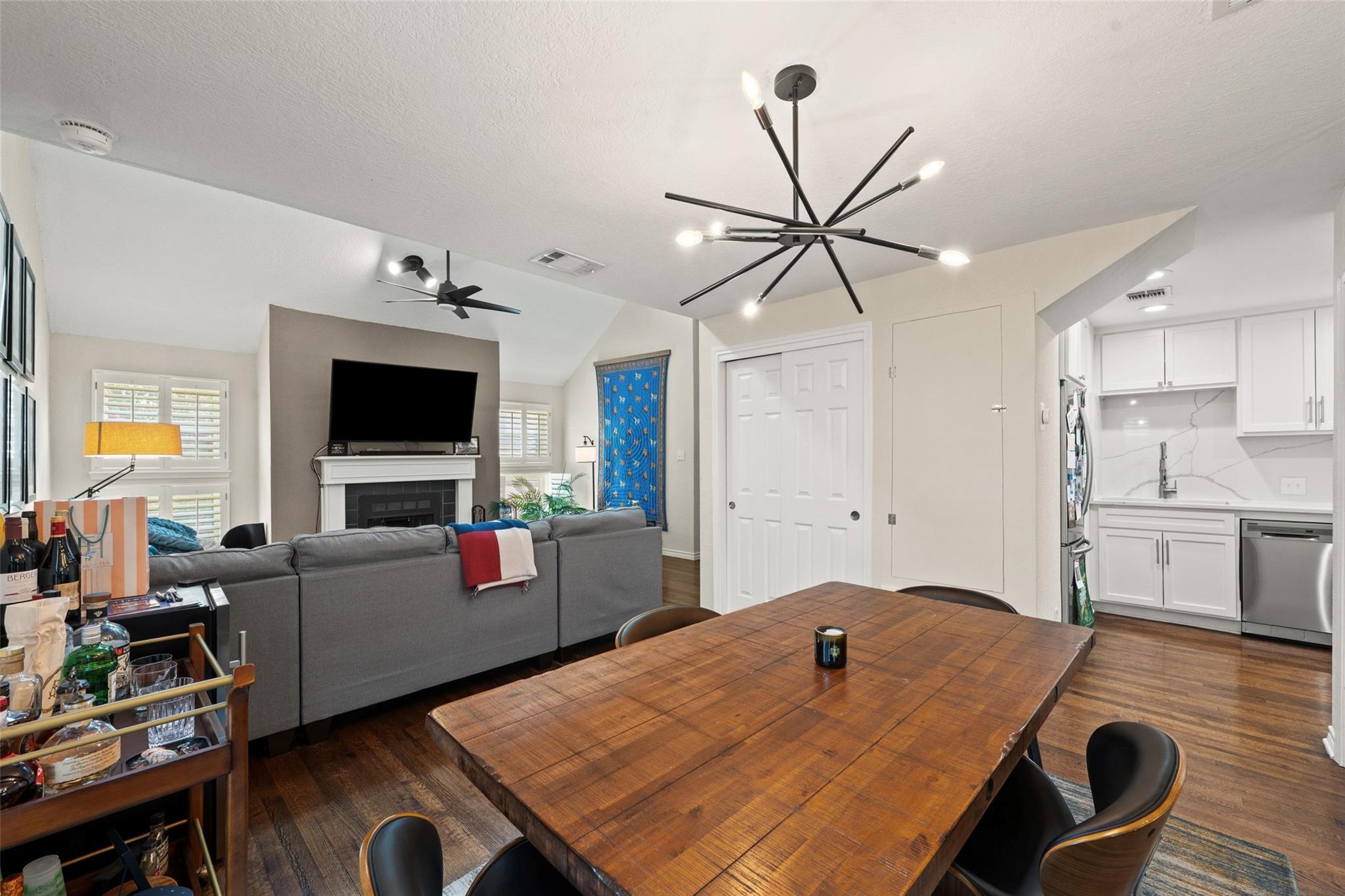 1500 Woodlawn Blvd #304 Property Photo 7