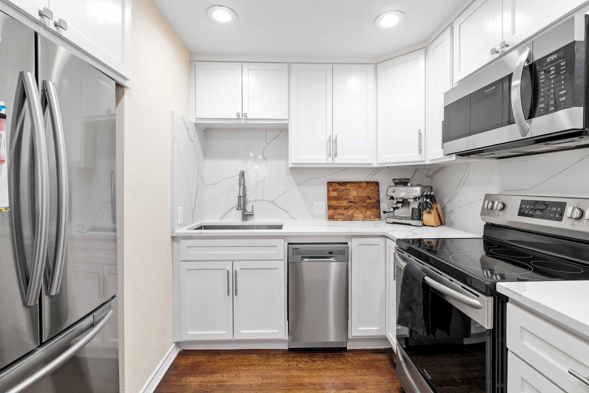 1500 Woodlawn Blvd #304 Property Photo 8