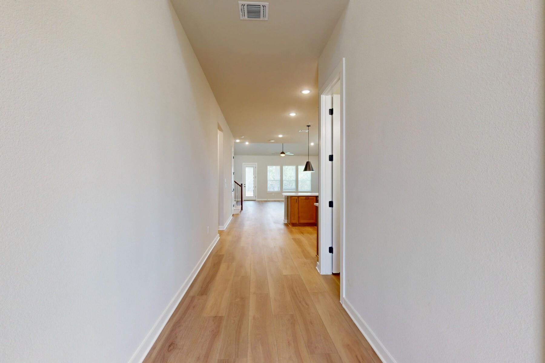 3928 Fulton Dr Property Photo 4