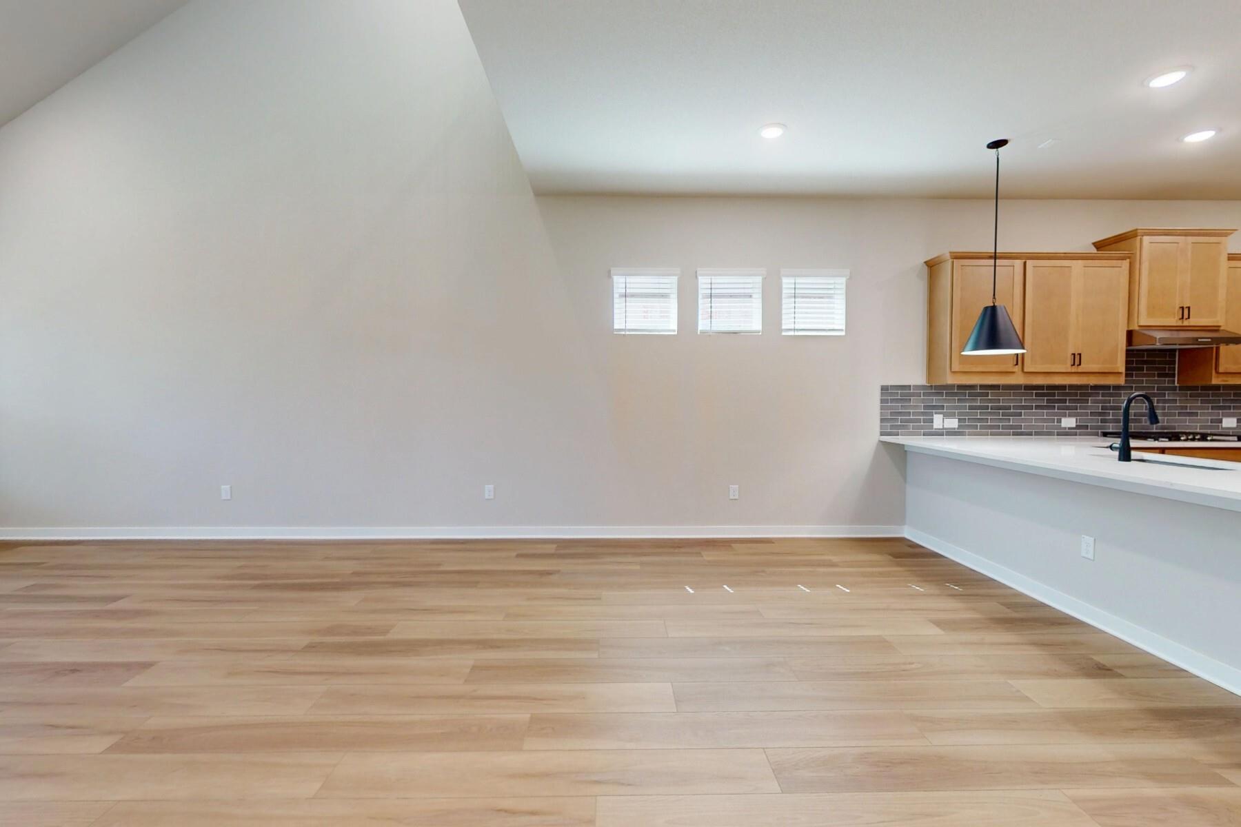 3928 Fulton Dr Property Photo 9