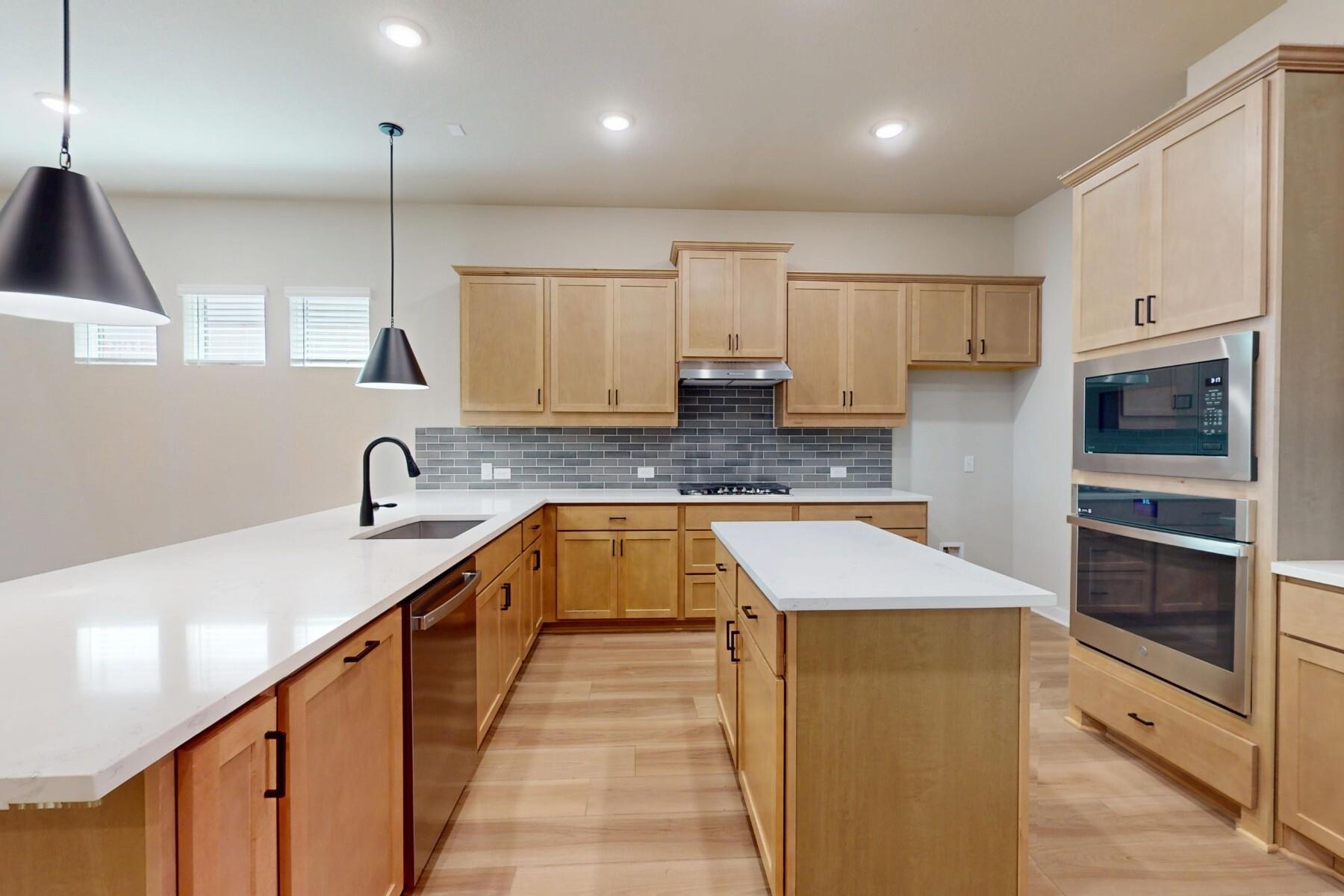 3928 Fulton Dr Property Photo 11