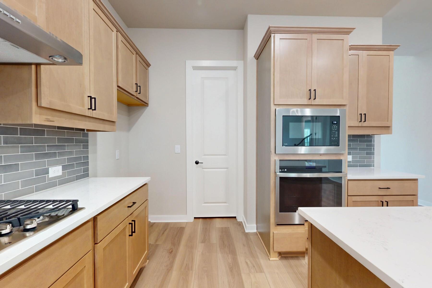 3928 Fulton Dr Property Photo 12