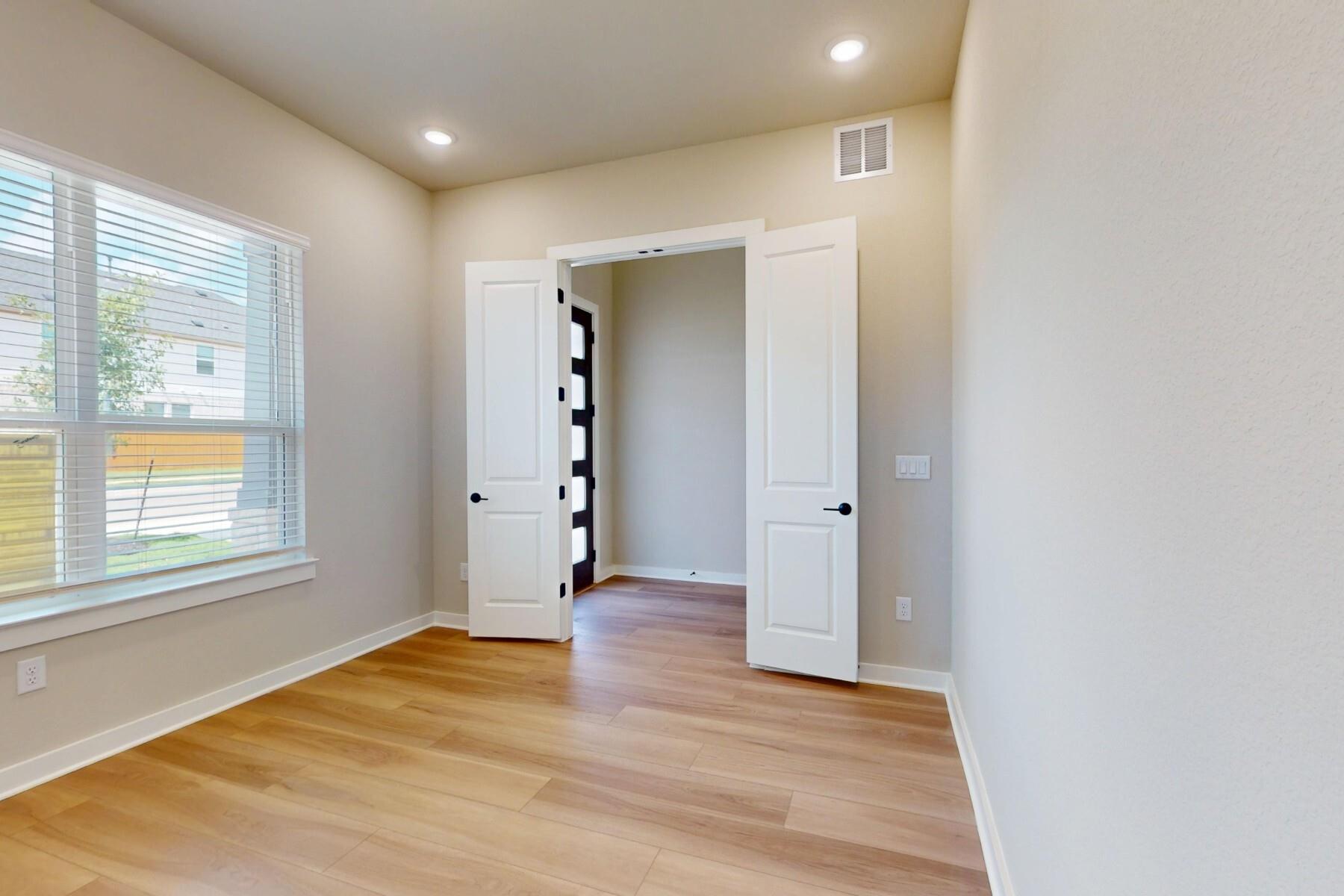 3928 Fulton Dr Property Photo 18