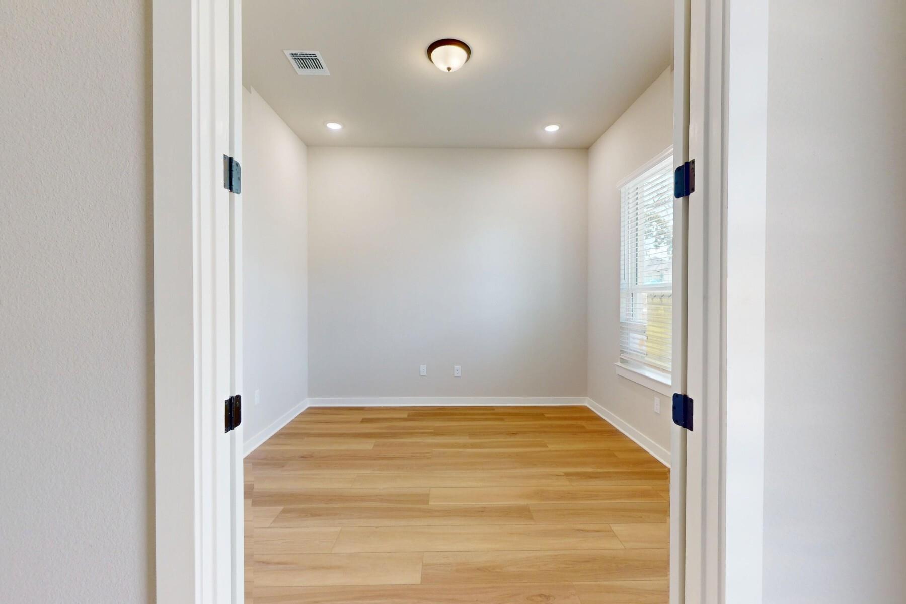 3928 Fulton Dr Property Photo 19