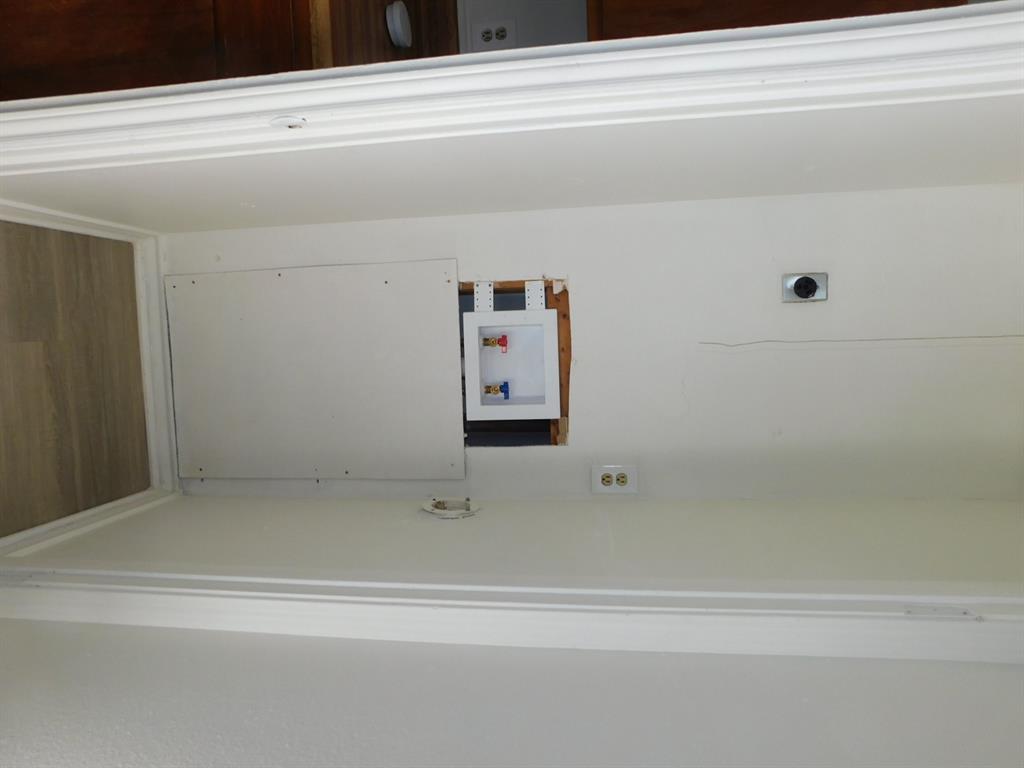 1002 Southwalk St #d Property Photo 8