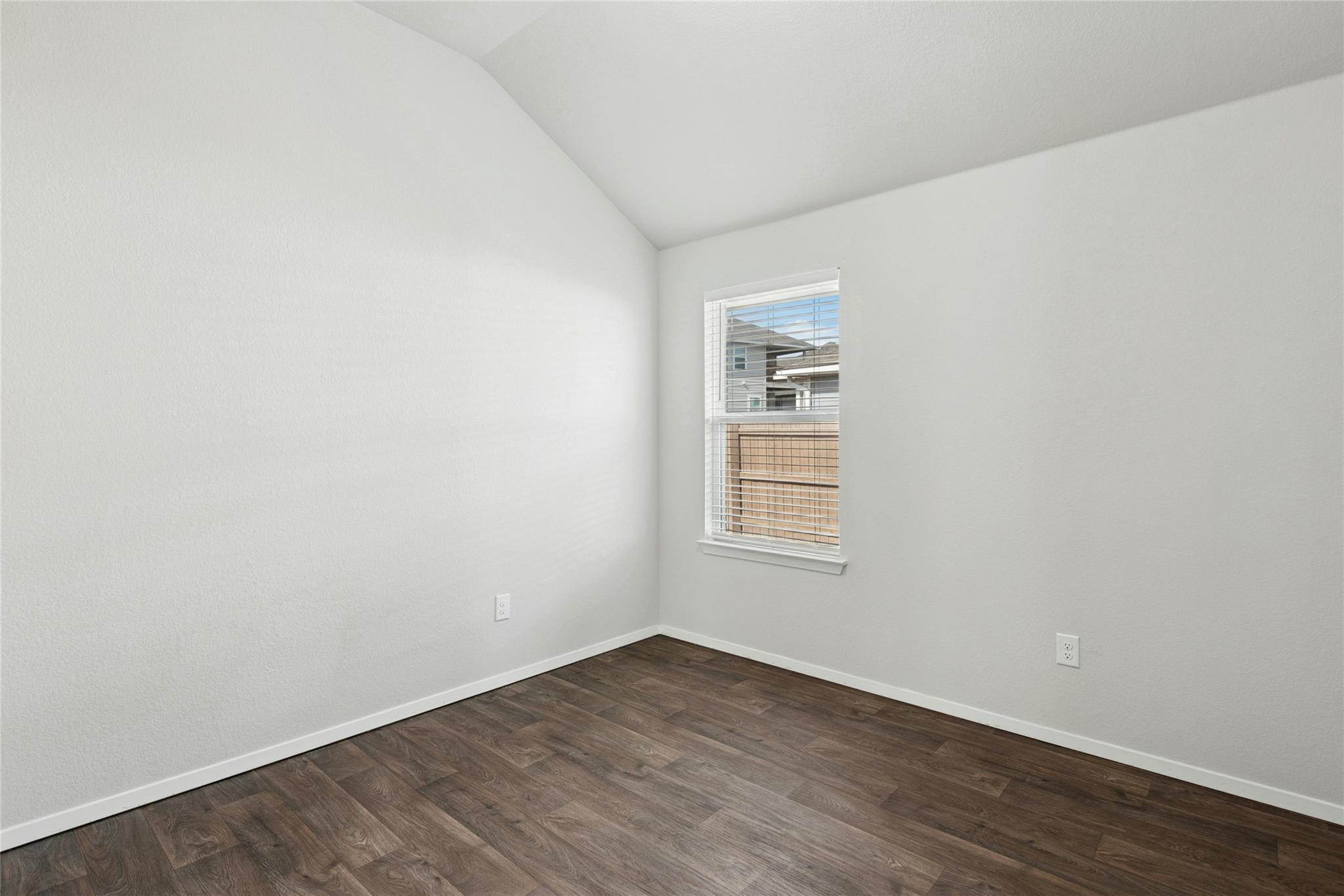 120 Lyndon Dr Property Photo 22