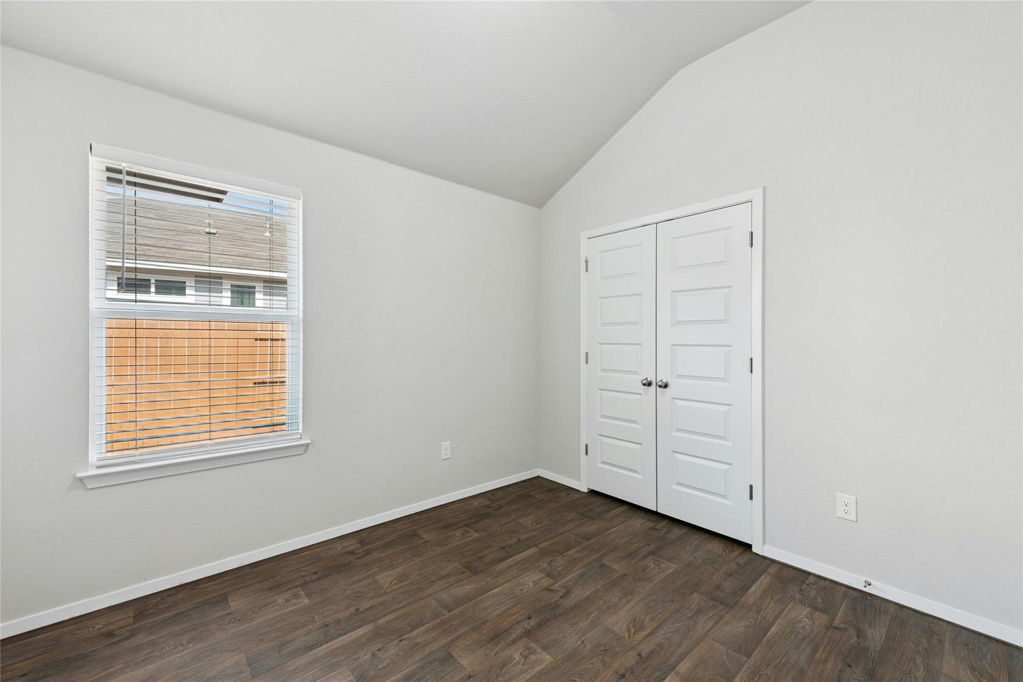 120 Lyndon Dr Property Photo 23