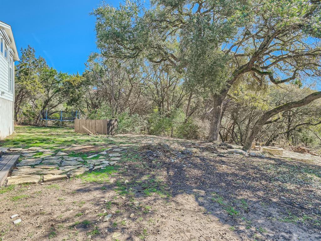 8915 Spicebrush Dr Property Photo 29