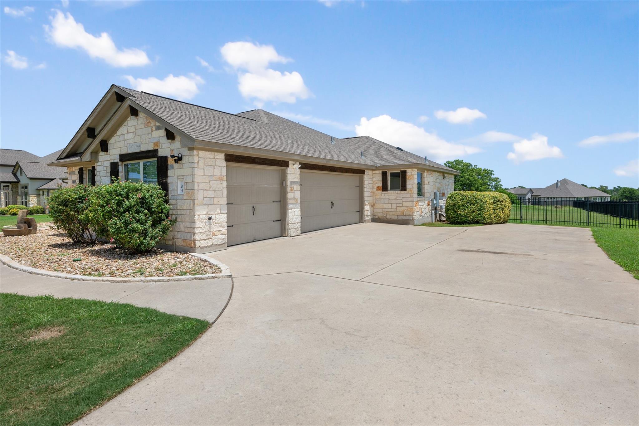 104 Claimjumper Property Photo 5