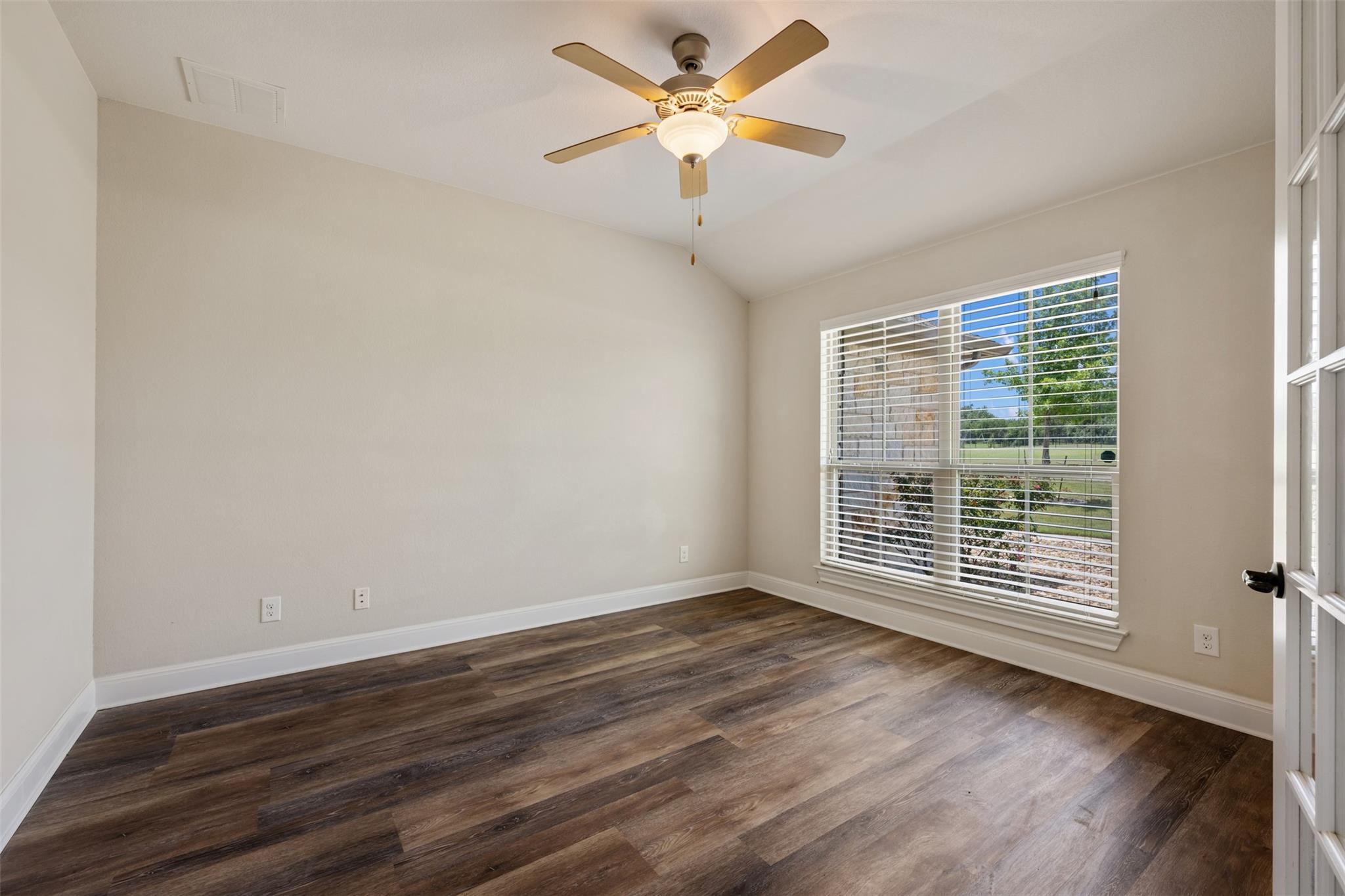 104 Claimjumper Property Photo 9