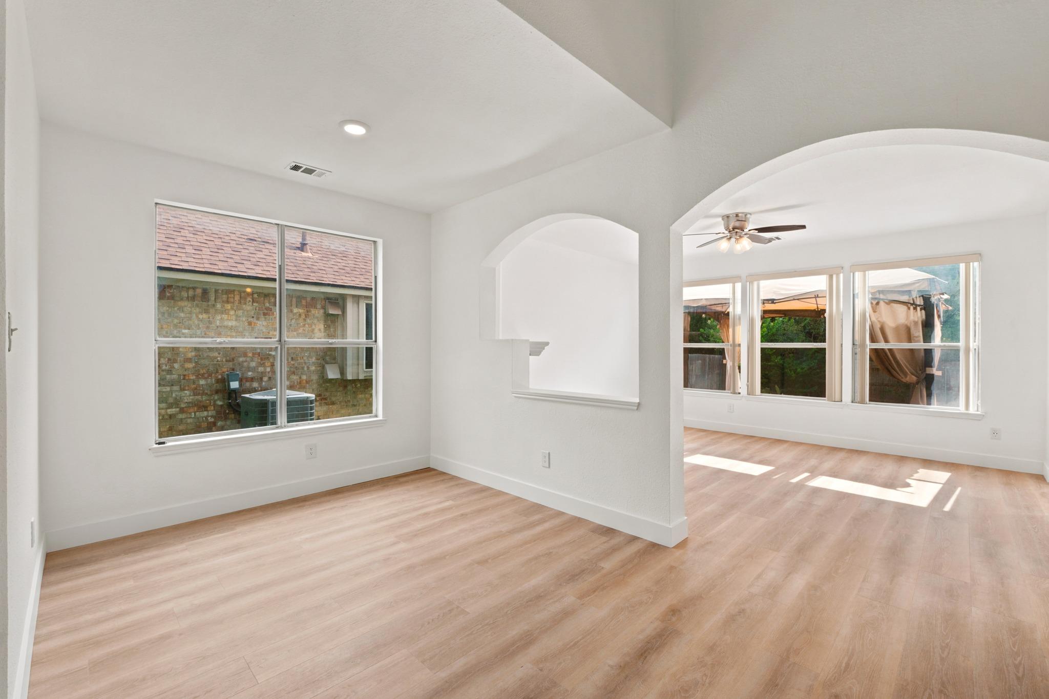 1905 White Oak Loop Property Photo 6