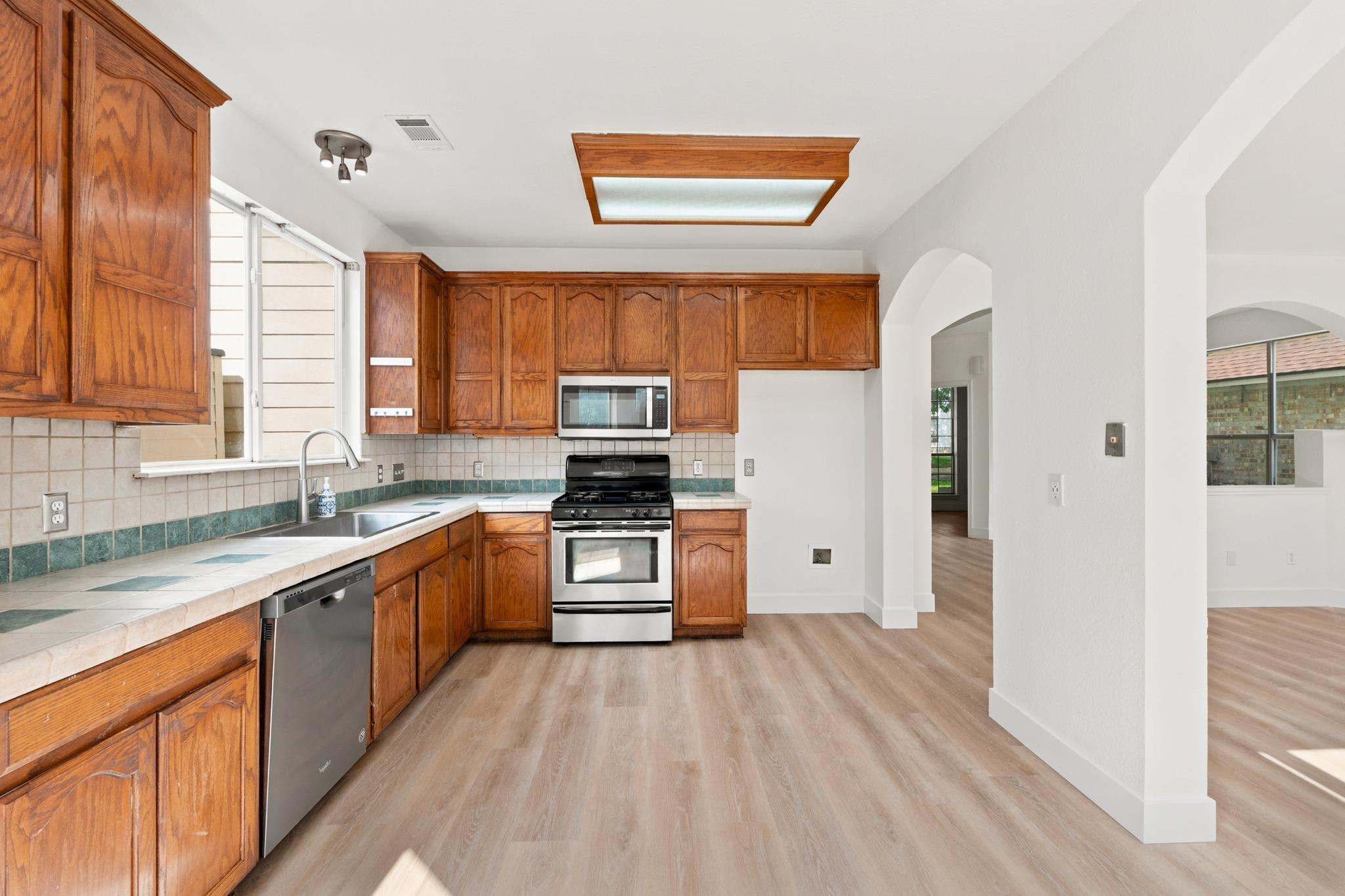 1905 White Oak Loop Property Photo 11