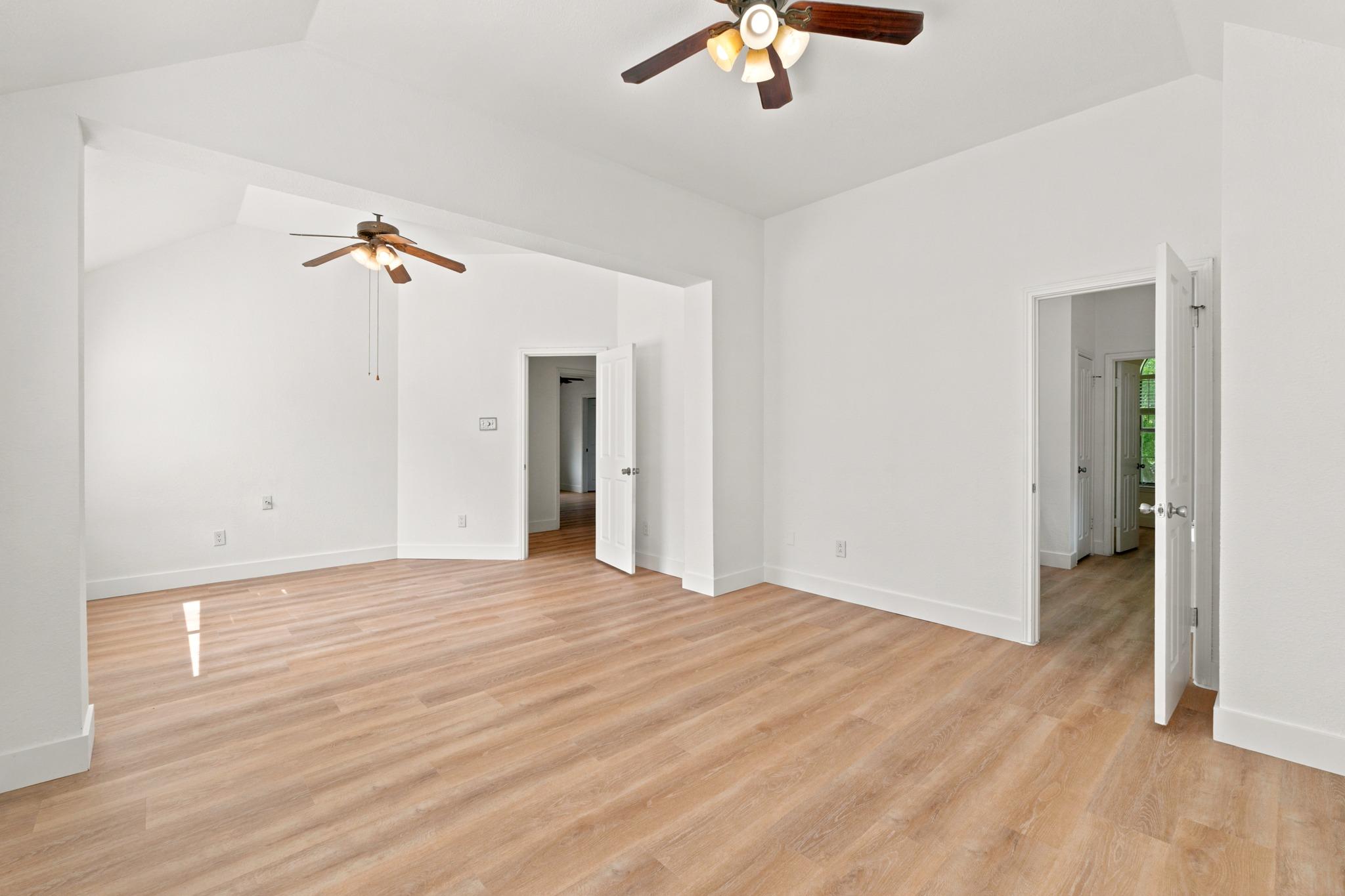 1905 White Oak Loop Property Photo 19