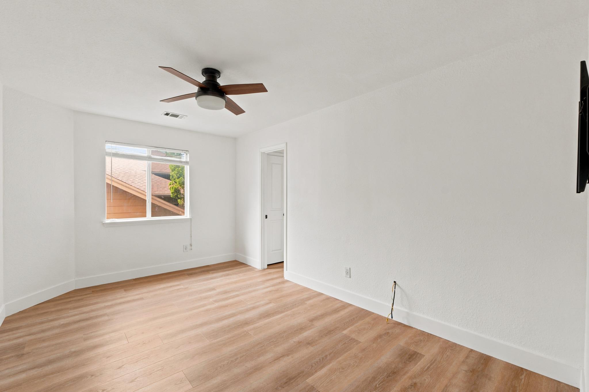 1905 White Oak Loop Property Photo 23