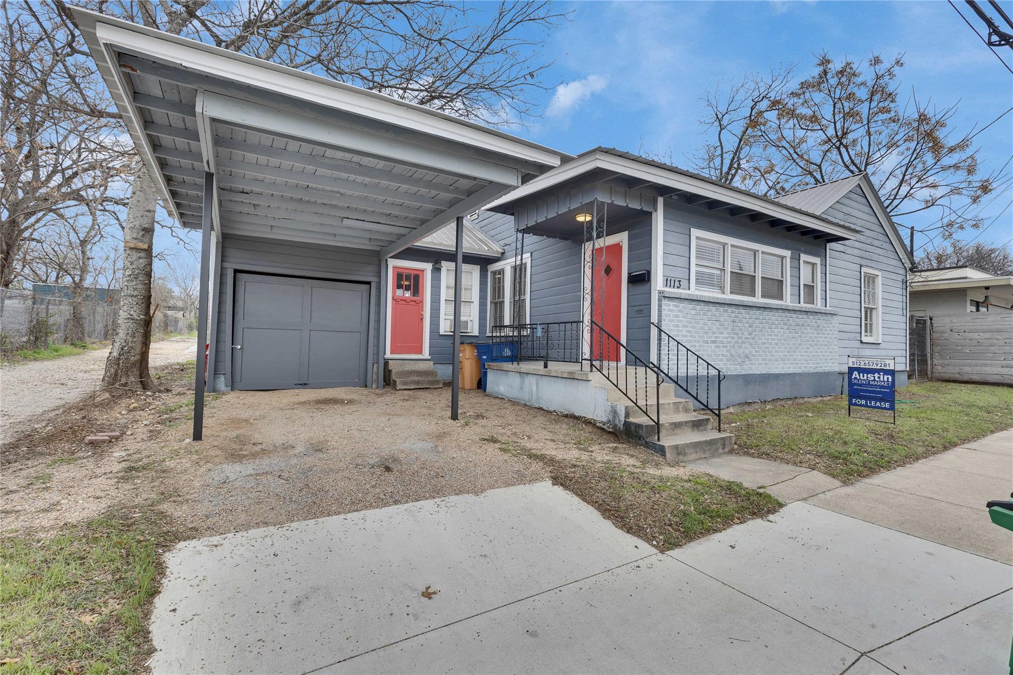 1113 Chicon St Property Photo