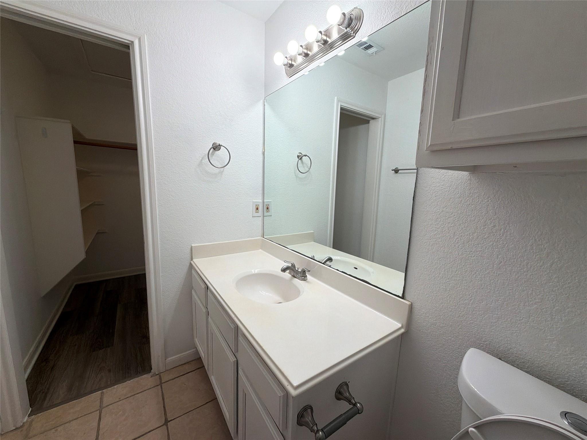 103 N Mockingbird Cir Property Photo 6