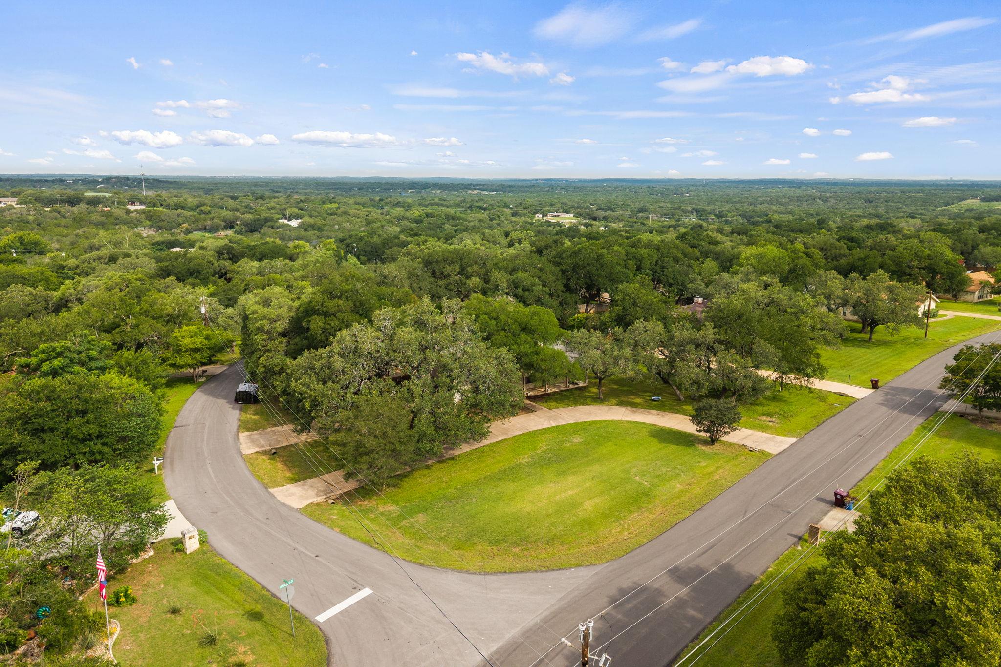 210 Waxwing Dr Property Photo 2