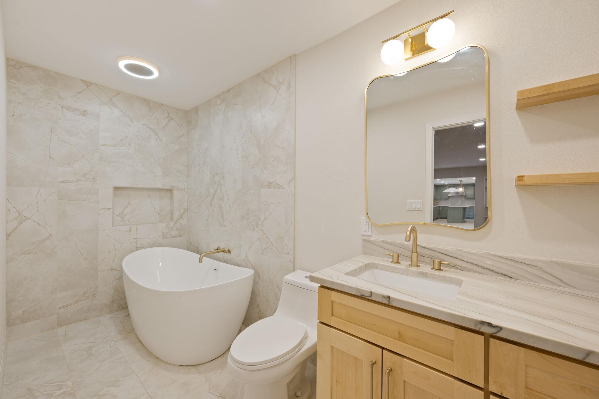 210 Waxwing Dr Property Photo 11