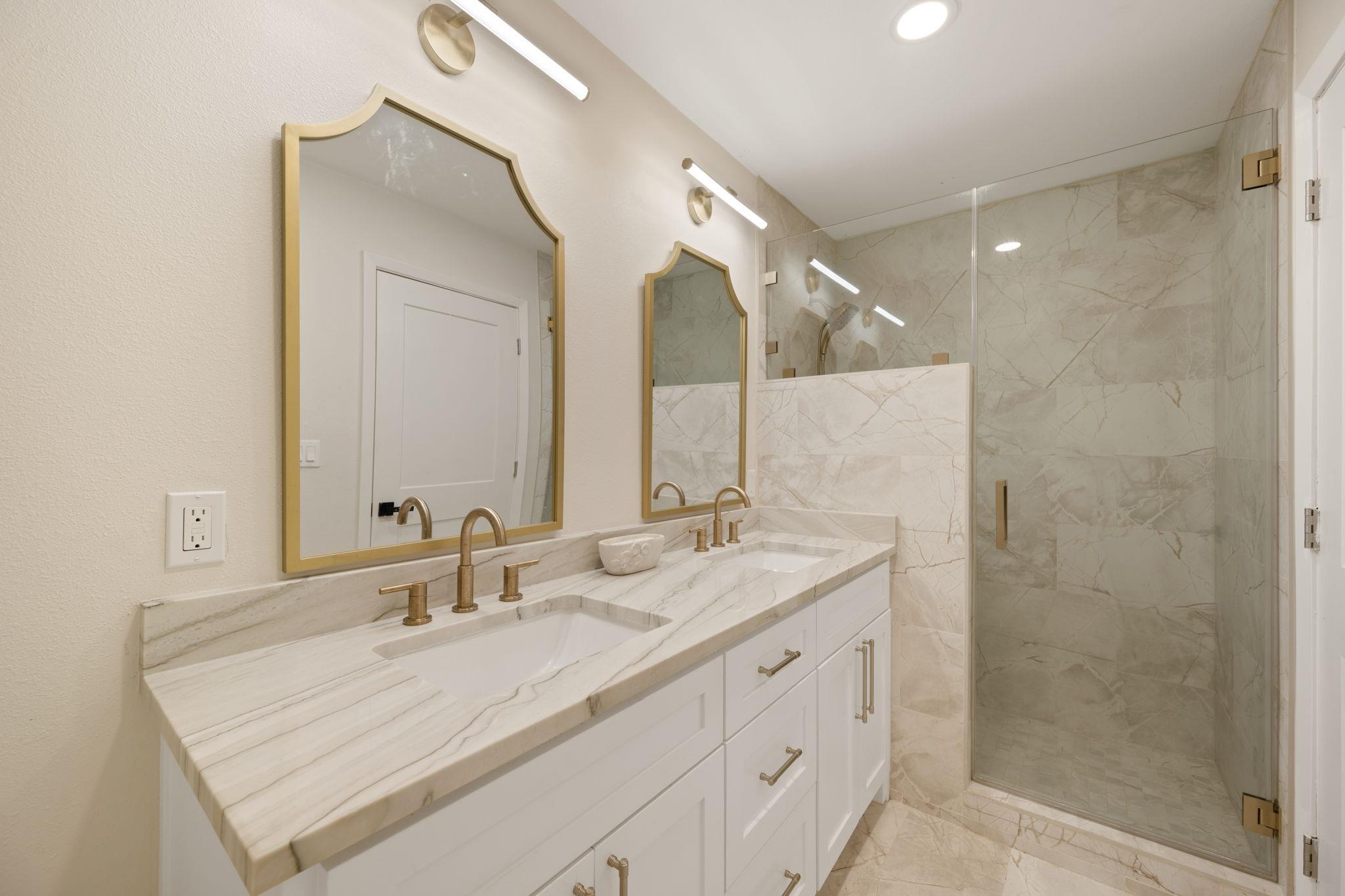210 Waxwing Dr Property Photo 14