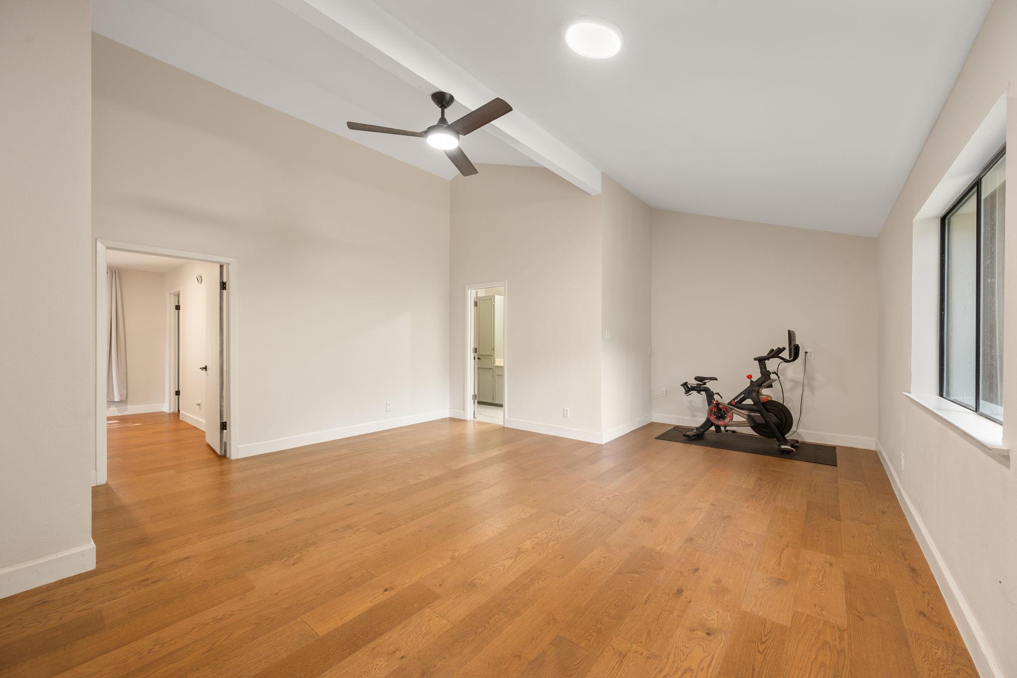 210 Waxwing Dr Property Photo 23