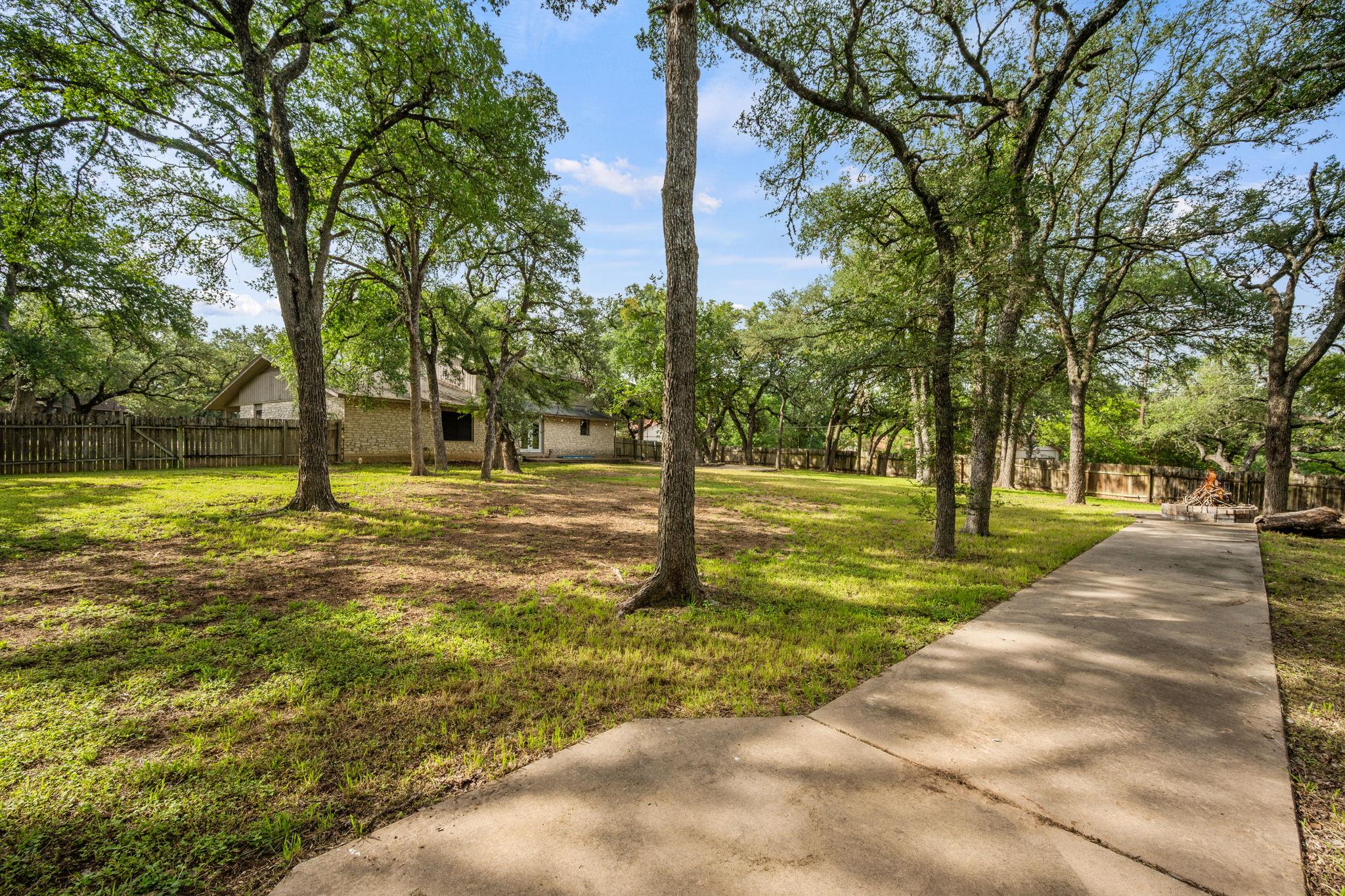 210 Waxwing Dr Property Photo 34