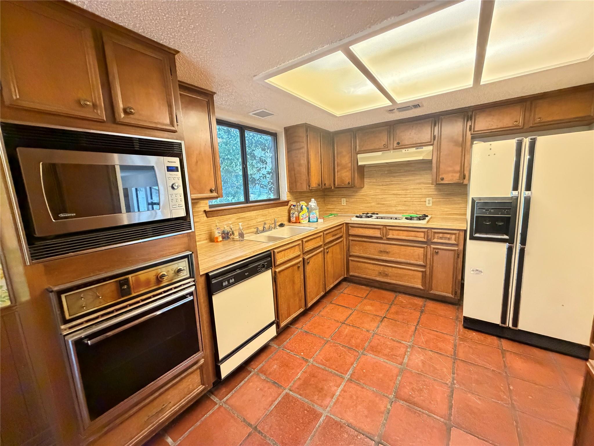 7509 Hart Ln Property Photo 10