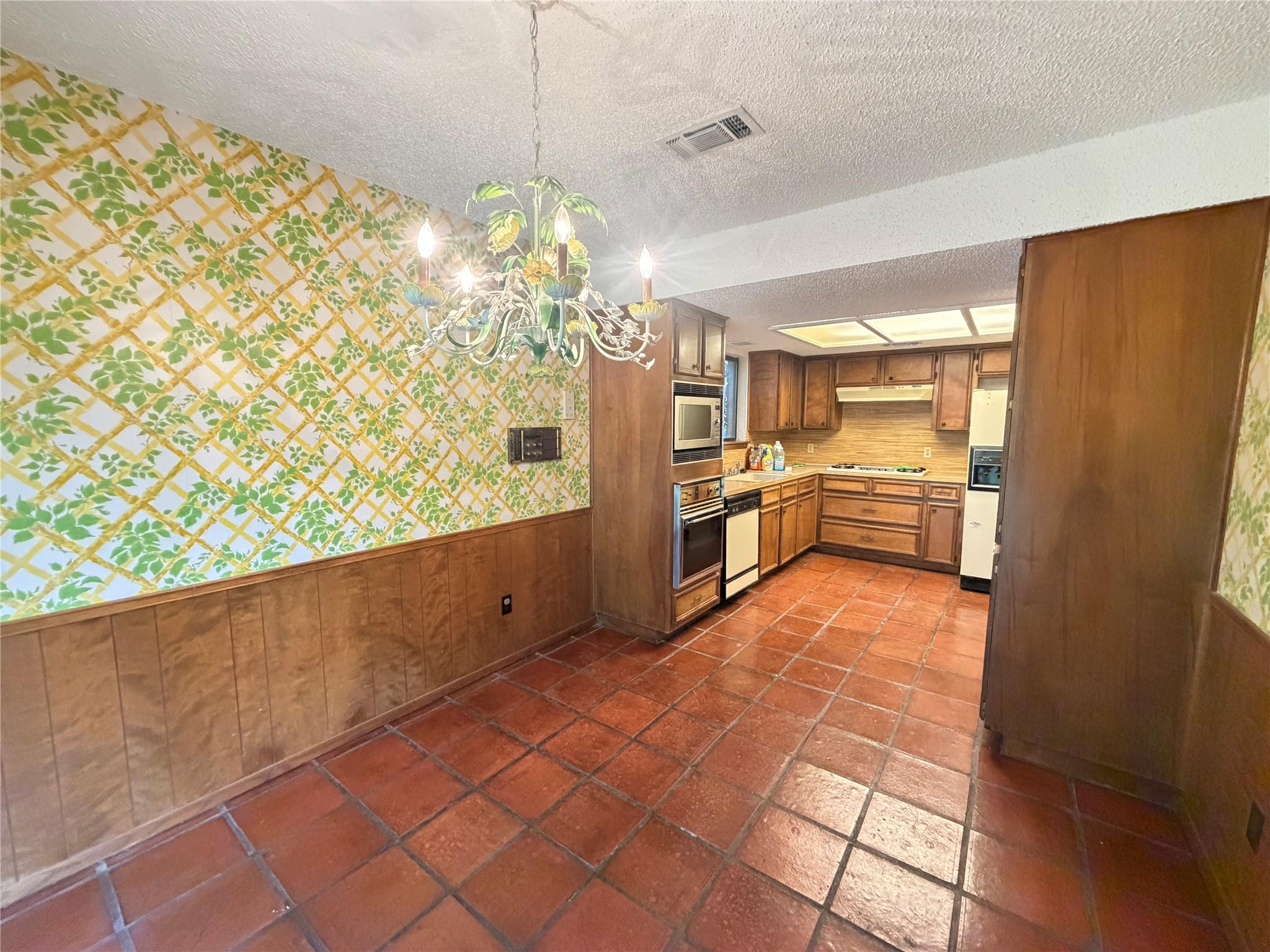 7509 Hart Ln Property Photo 12