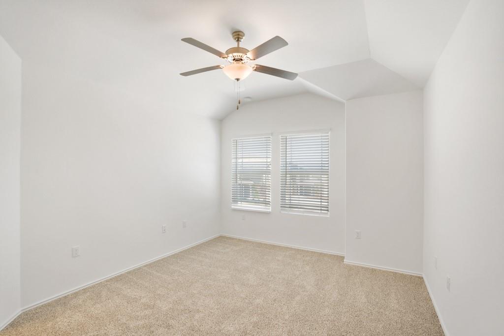 15200 Spruce Frost Cv #a Property Photo 10