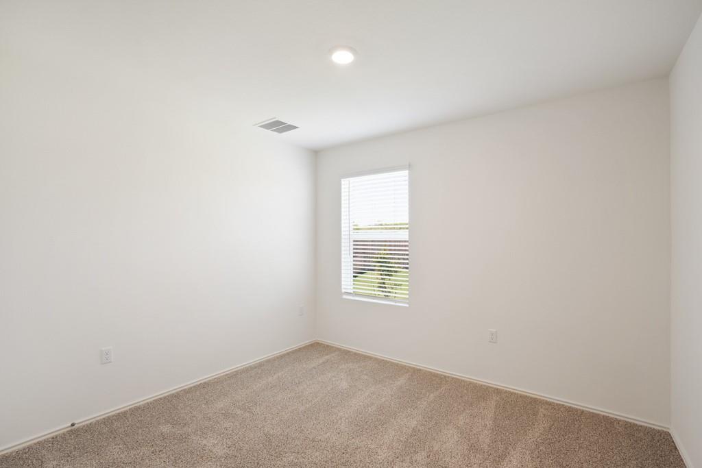 15200 Spruce Frost Cv #a Property Photo 13