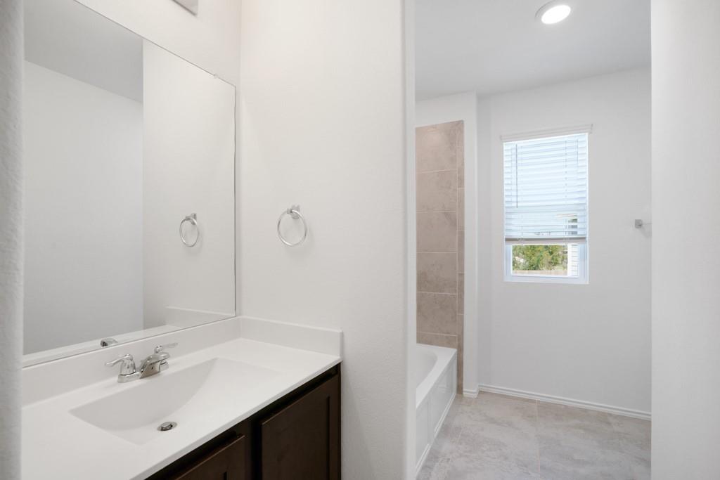 15200 Spruce Frost Cv #a Property Photo 16