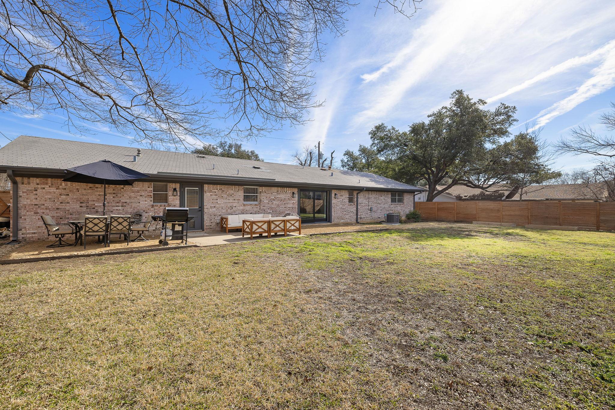 1608 Mimosa St Property Photo 30