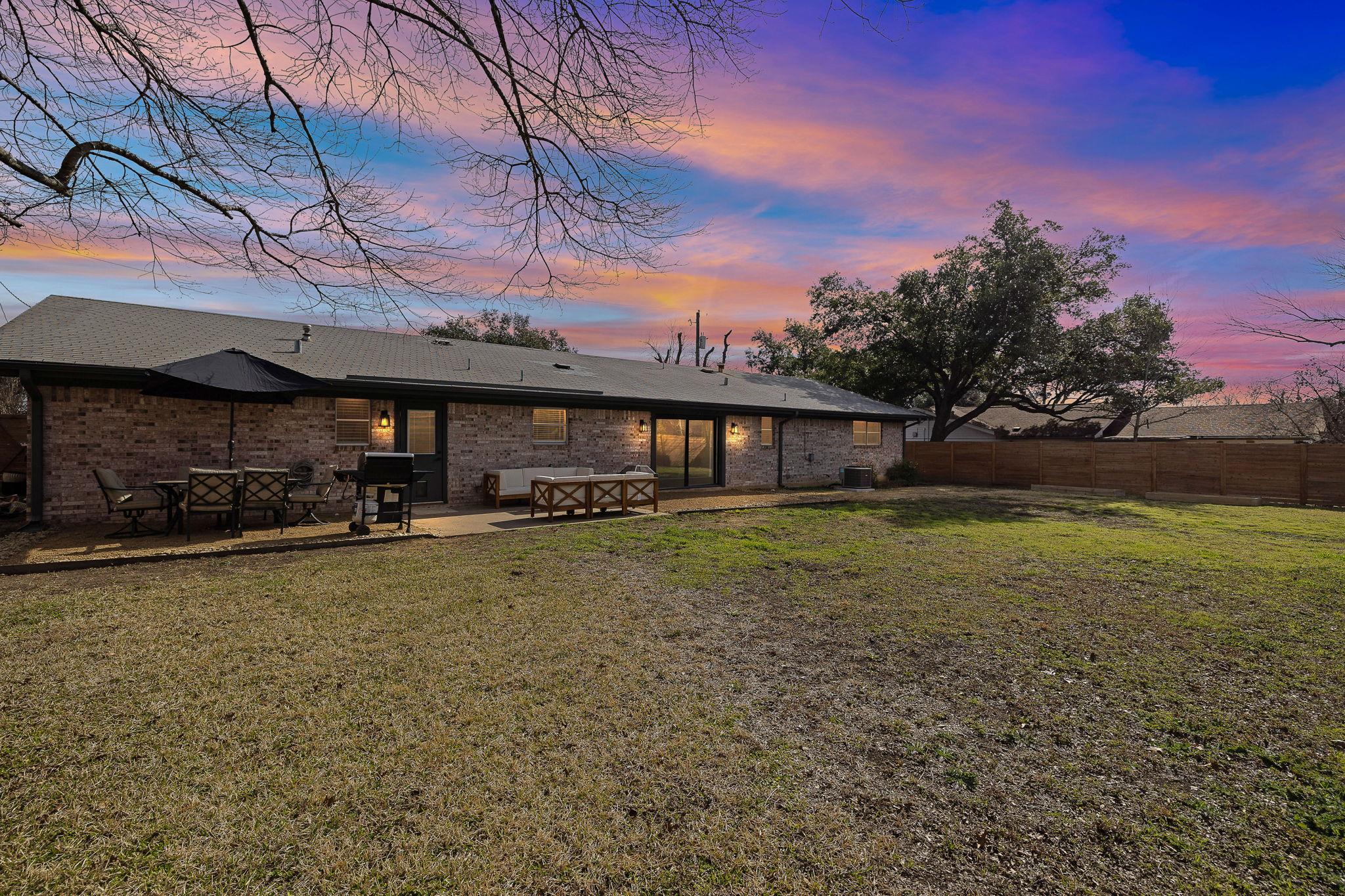 1608 Mimosa St Property Photo 33