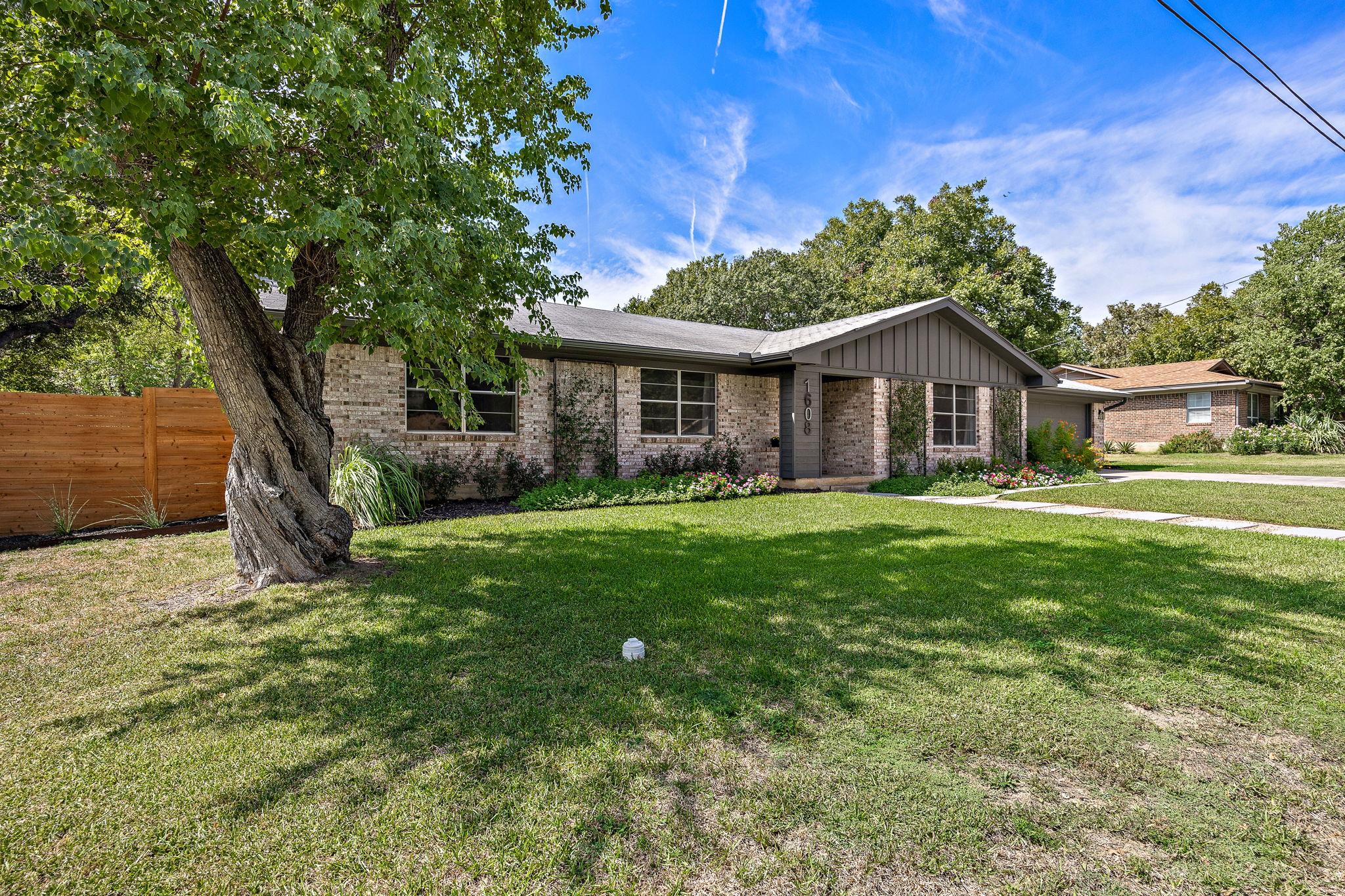 1608 Mimosa St Property Photo 35