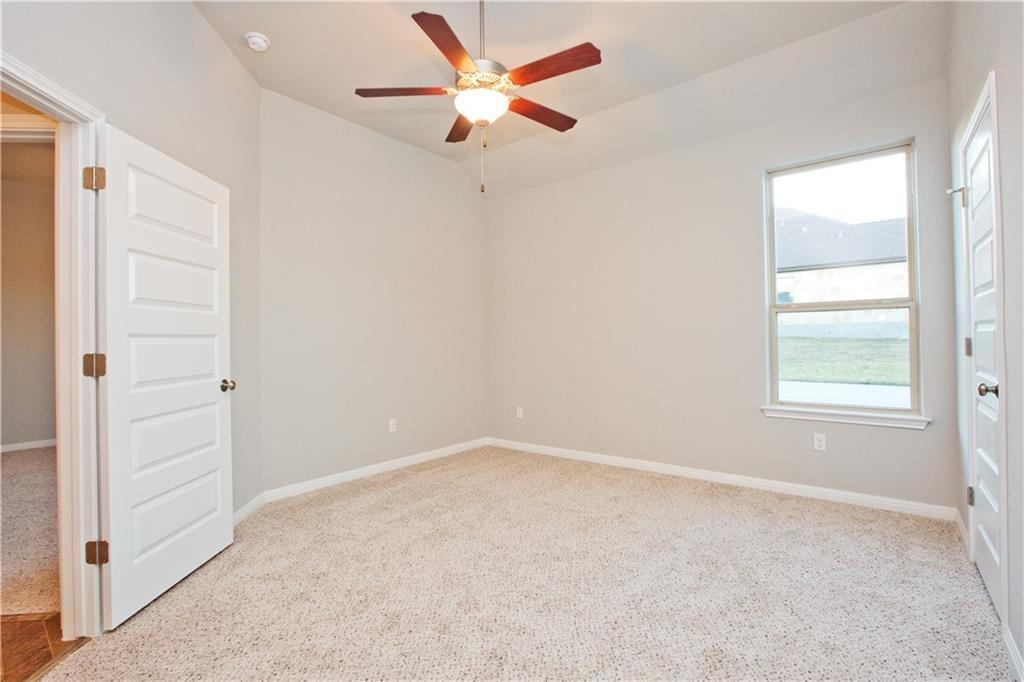 337 Chisholm Trl Property Photo 9