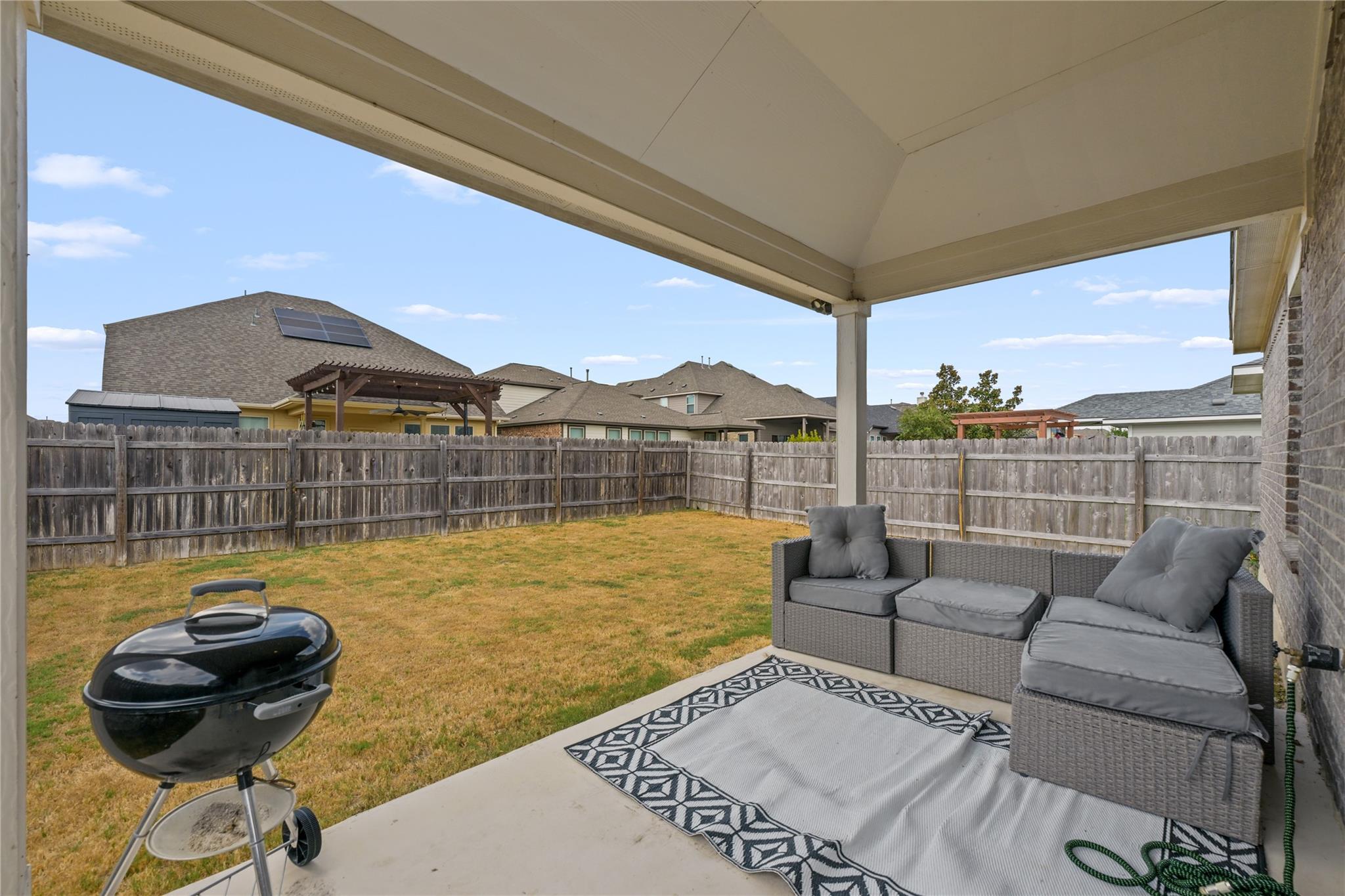 17100 Alturas Ave Property Photo 2