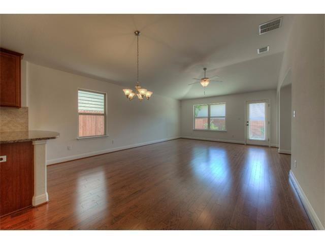 10721 Dinah Dr Property Photo 5
