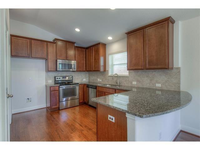 10721 Dinah Dr Property Photo 6