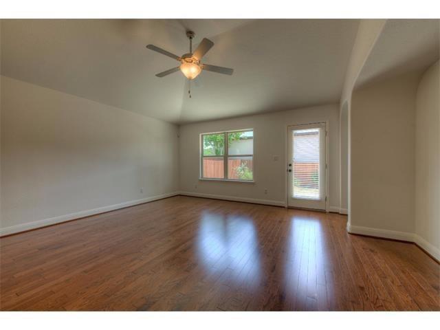 10721 Dinah Dr Property Photo 9