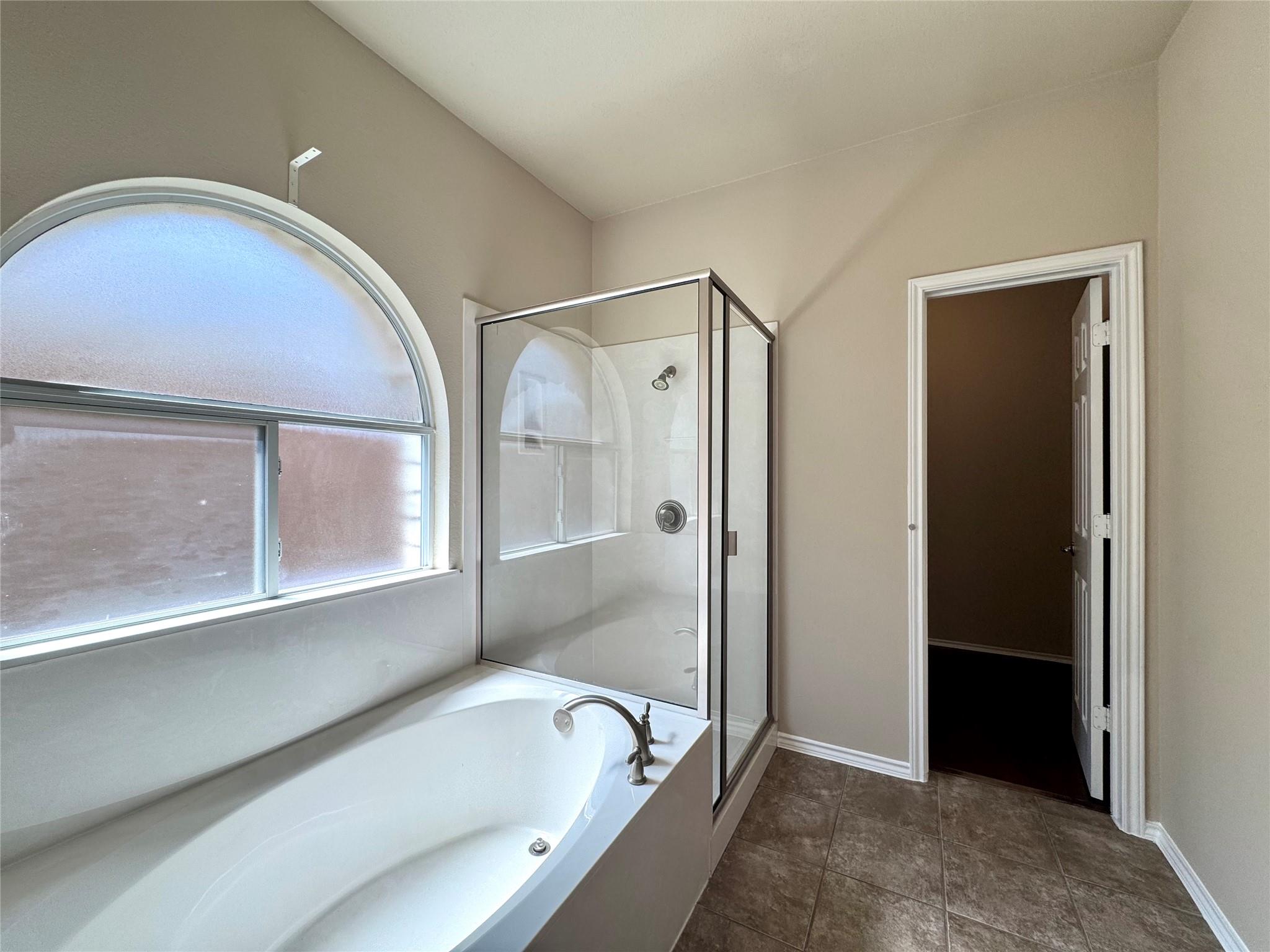 1912 Golden Arrow Ave Property Photo 9
